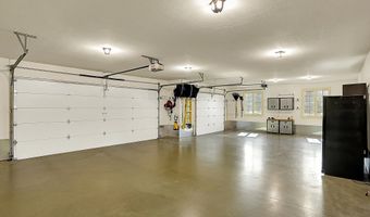 5695 N London Rd, Fairland, IN 46126