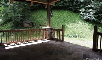 103 Chucks Ln, Bakersville, NC 28705