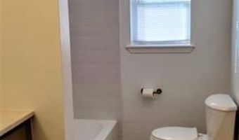 1811 S Broadway Blvd, Ada, OK 74820