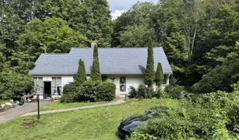 754 Carlton Rd, Tobyhanna, PA 18466