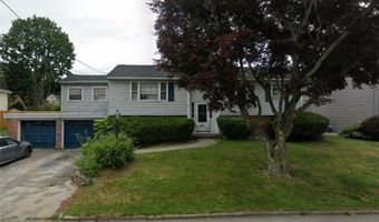 25 Stoneham St, Cranston, RI 02920