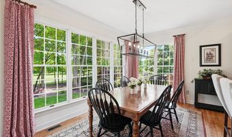 312 Aberdeen Ln, Aurora, OH 44202
