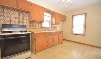 941 Austin Ave, Akron, OH 44306