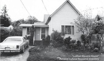 746 C St, Ashland, OR 97520