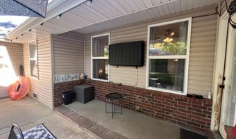 1025 Nickolas St, Aurora, MO 65605