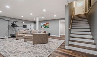271 Red Gate Ln, Acton, ME 04001