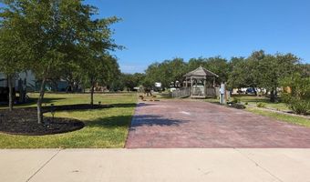 100 Augusta Cir, Aransas Pass, TX 78335