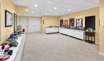3 RAYMOND Ln, Belle Mead, NJ 08502