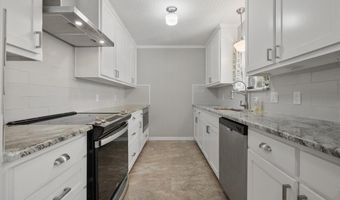 102 E Hopper St, Alvarado, TX 76009