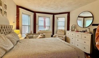 19 South St 11, Boston, MA 02135