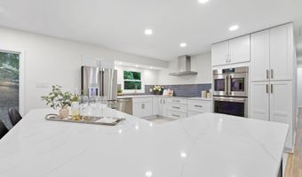 5610 SHADE TREE Ln, Alexandria, VA 22310