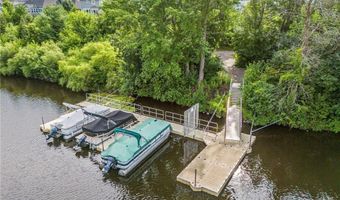405 Riverside Cir, Anoka, MN 55303