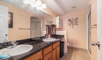 222 W Oakbrook Dr, Ann Arbor, MI 48103