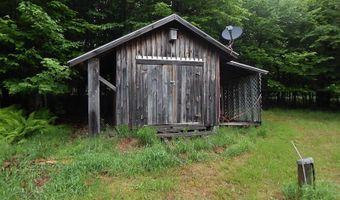 17 W Birch Ln, Beaver Cove, ME 04441