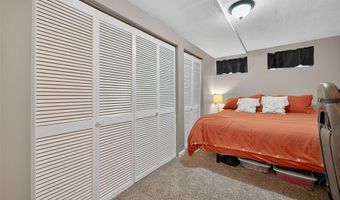 1452 Cedar Bluff Dr, Ballwin, MO 63021