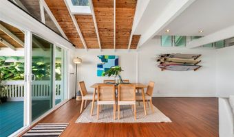 47-348 Mawaena St, Kaneohe, HI 96744