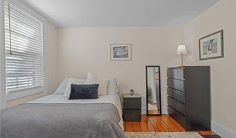 275 Hope St, Bristol, RI 02809