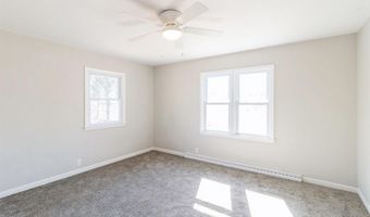 402 Center Ave, Alexander, IA 50420