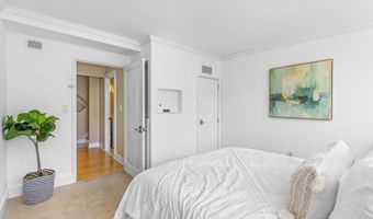 42 8th St 5525, Boston, MA 02129