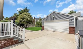 109 Meldon Ave, Albertson, NY 11507
