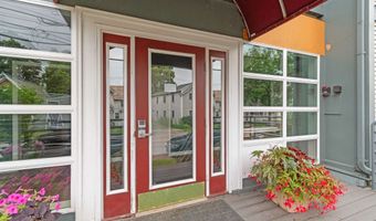 33 North Ave 12, Burlington, VT 05401