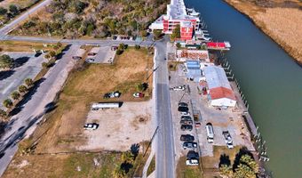 323 Water St, Apalachicola, FL 32320
