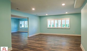 372 Foxboro Dr, Avon, IN 46123