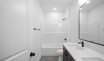 3881 Spencer Crossing Dr, Benton, AR 72019