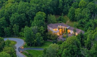 15 Chardonnay Ter, Bedford, NH 03110