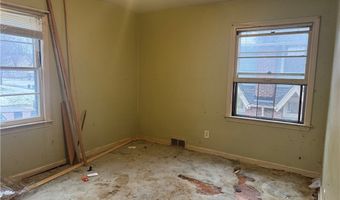 460 Palisades Dr, Akron, OH 44303