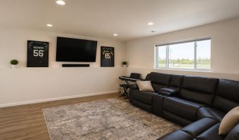 1102 NE 34th Ave, Aberdeen, SD 57401