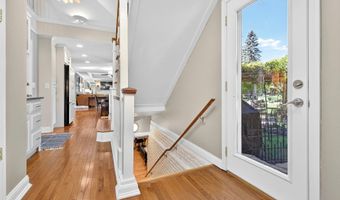 9 MEADOWBROOK Ln, Appleton, WI 54914