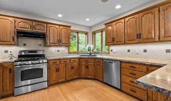 301 E WAYFARER Ln, Appleton, WI 54913