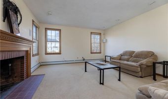 38 Kristen Ln, North Kingstown, RI 02852