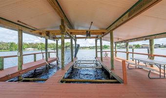 56310 REDBUD Rd, Astor, FL 32102