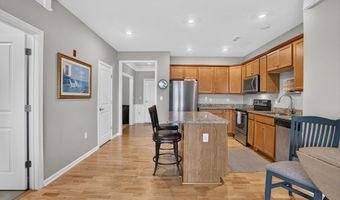 1 Francis Dr 405, Andover, MA 01810