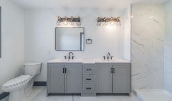 187 Grand Central Pkwy, Bayville, NJ 08721