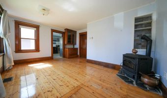 136 Lancaster Ave, Bangor, ME 04401