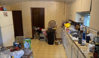 606 Ohmer St, Bottineau, ND 58318