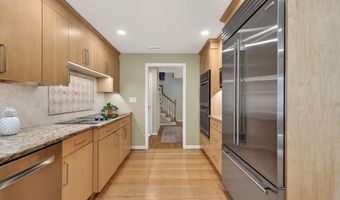 28 Algonquin Ave, Andover, MA 01810