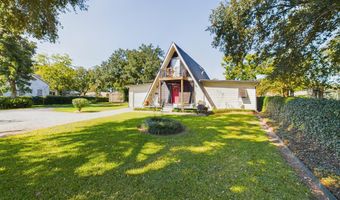 704 S Saint Charles St, Abbeville, LA 70510