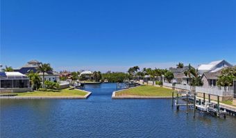 5714 SEA TROUT Pl, Apollo Beach, FL 33572