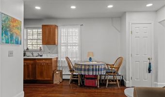 12 Callender Ave, Newport, RI 02840