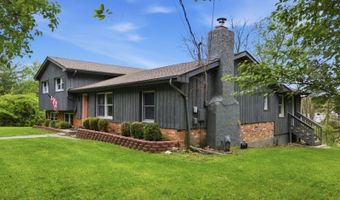 3 Lew May Dr, Andover, NJ 07860