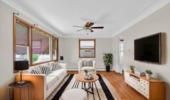 11 Peter Ln, Amsterdam, NY 12010