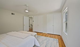 11124 HUNT CLUB Dr, Potomac, MD 20854