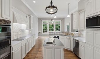 304 SW Duke Ave, Bentonville, AR 72712