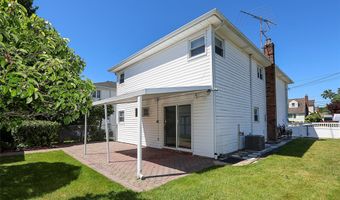 49 Lee Ave, Albertson, NY 11507