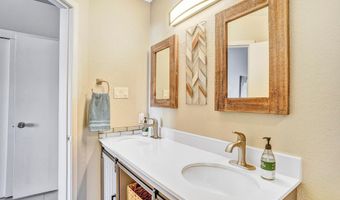 5216 Bogart St NW, Albuquerque, NM 87120