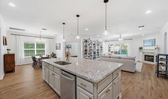 214 Parkview Dr, Aledo, TX 76008
